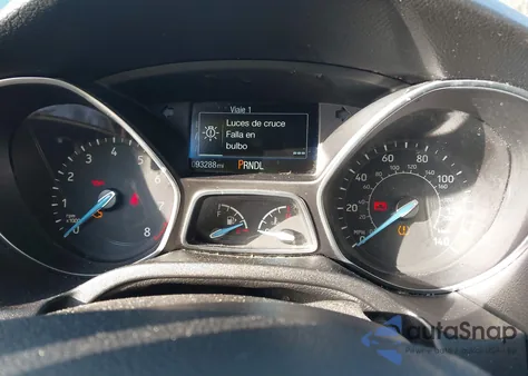 2017 Ford Focus S z USA, uszkodzony, nr VIN 1FADP3E25HL311187